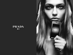 Мобильный телефон Prada