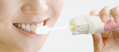 Ультразвуковая зубная щетка: свойства и особенности применения