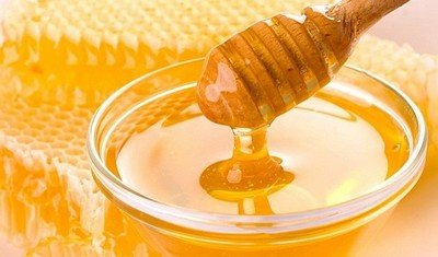 Мед - главный ингредиент для проведения медового массажа