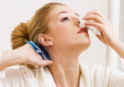 Как быстро, а главное безопасно, остановить кровотечение из носа