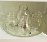 Как стерилизовать банки в микроволновке