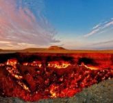 Куда поехать в самые необычные места на Земле?