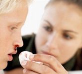 Носовое кровотечение у ребенка: стоит ли волноваться?