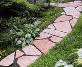 Основные видовые и стилистические направления в оформлении дорожек в саду